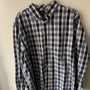 Roundtree and Yorke button down dress shirt